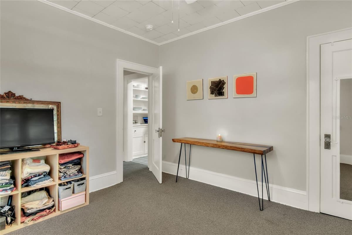 211 PARK STREET — photo 19 of 51