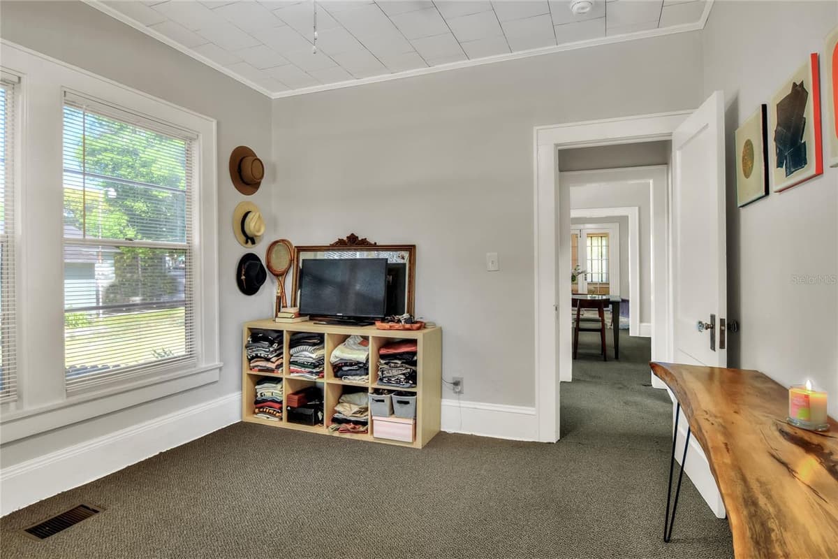 211 PARK STREET — photo 17 of 51