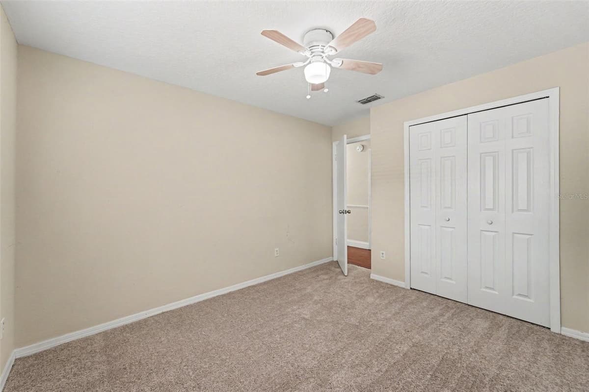 930 OAK FOREST DRIVE — photo 15 of 30