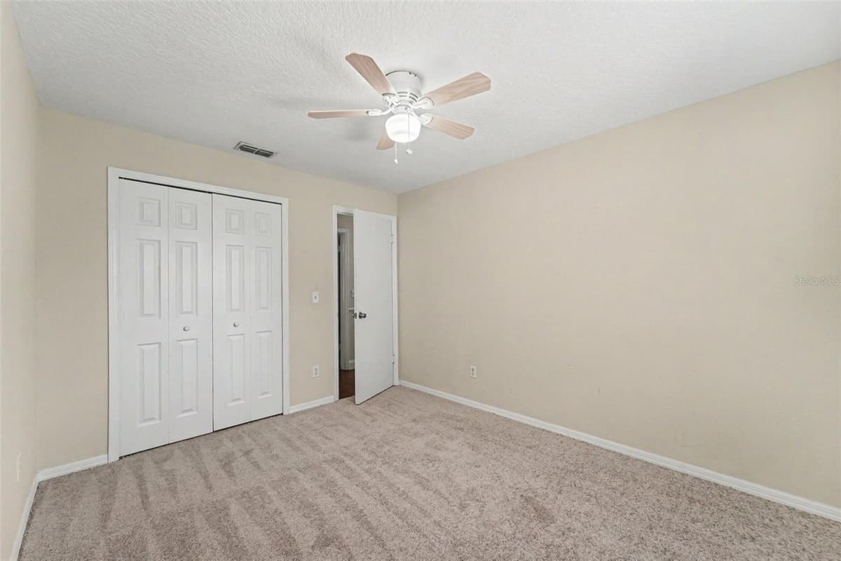 930 OAK FOREST DRIVE — photo 12 of 30