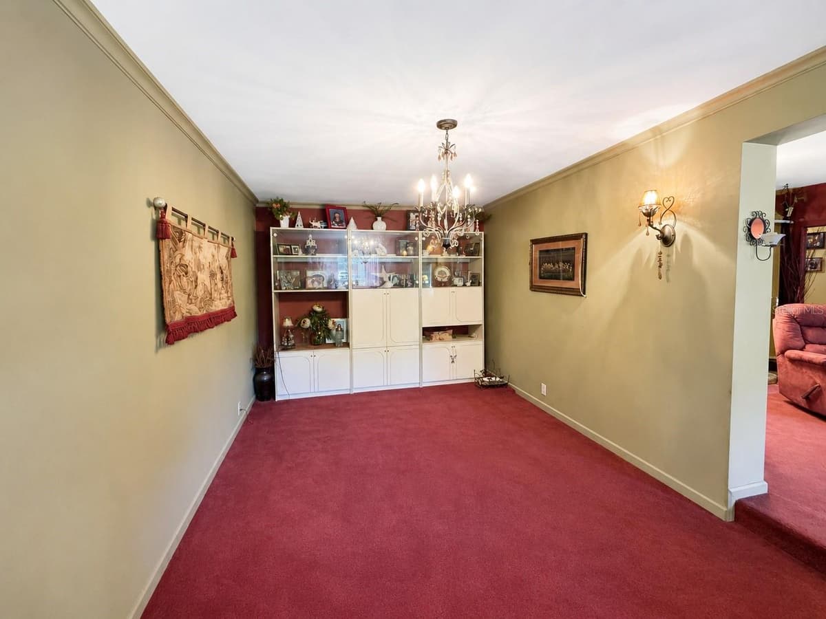 608 DIXIE LANE — photo 7 of 18