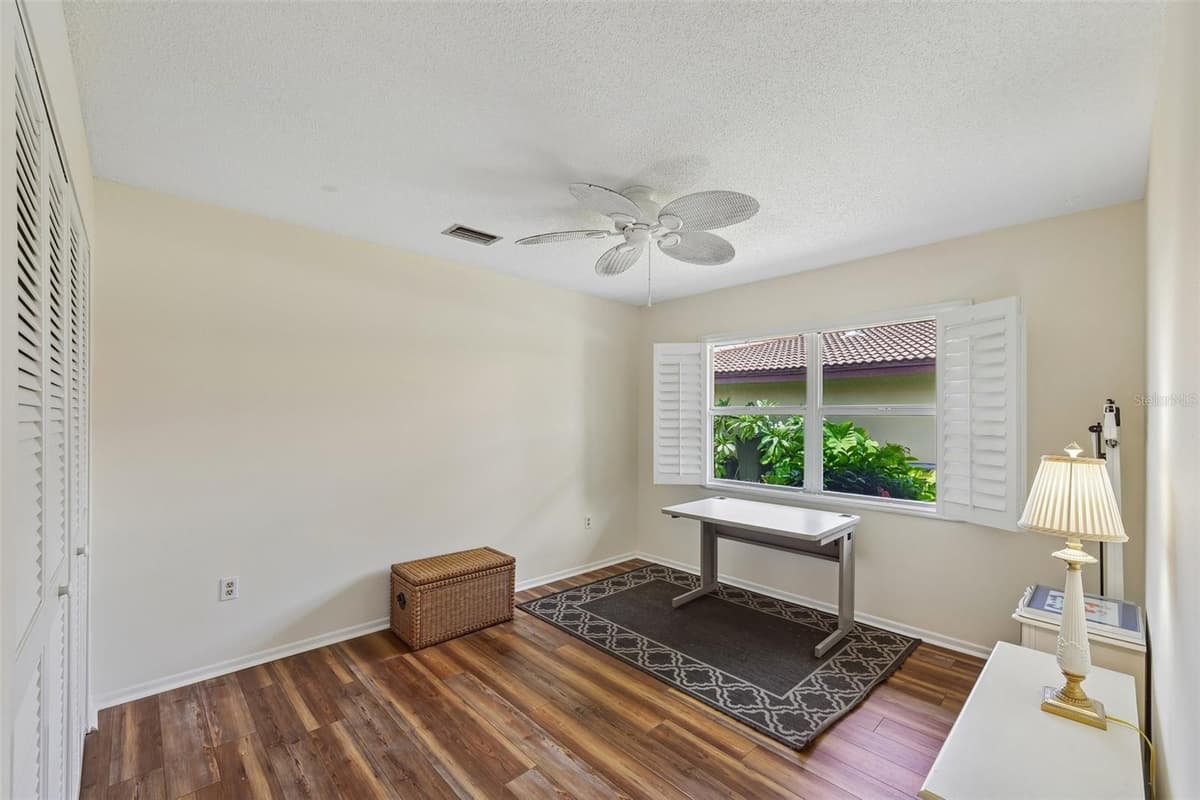 3210 CAMBRIDGE AVENUE — photo 19 of 38