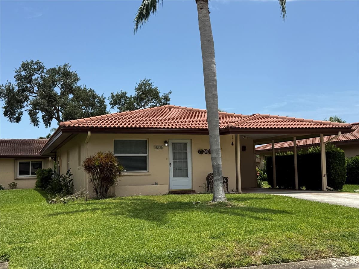 3210 CAMBRIDGE AVENUE — photo 4 of 38