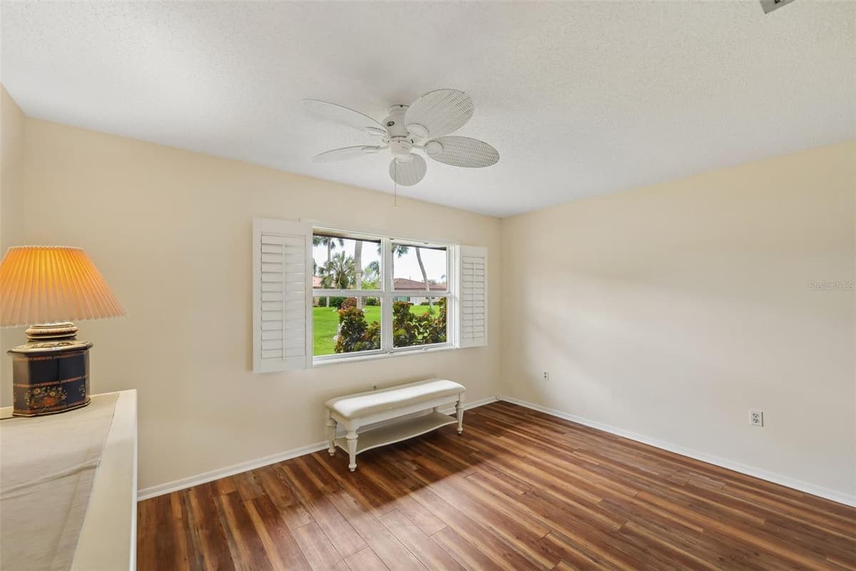 3210 CAMBRIDGE AVENUE — photo 23 of 38