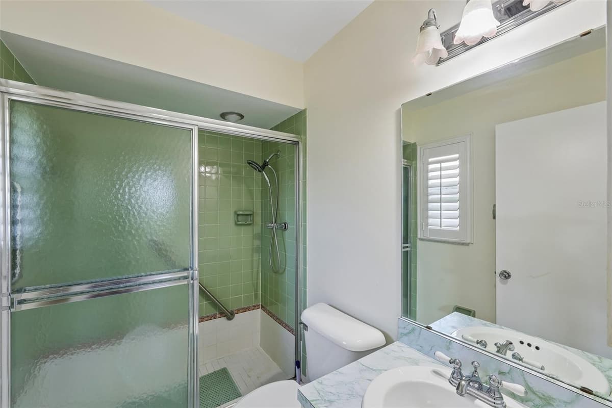 3210 CAMBRIDGE AVENUE — photo 25 of 38