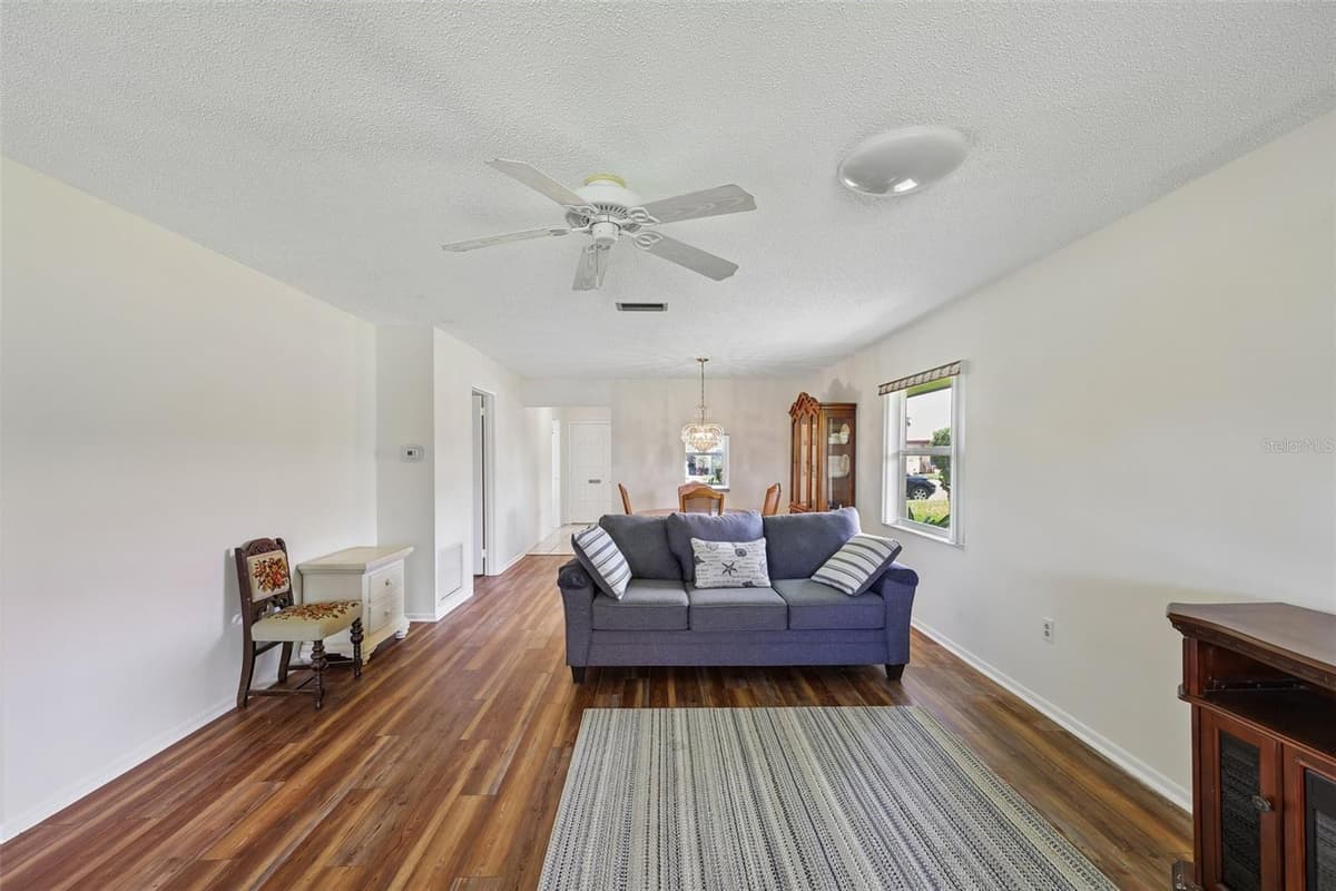 3210 CAMBRIDGE AVENUE — photo 18 of 38