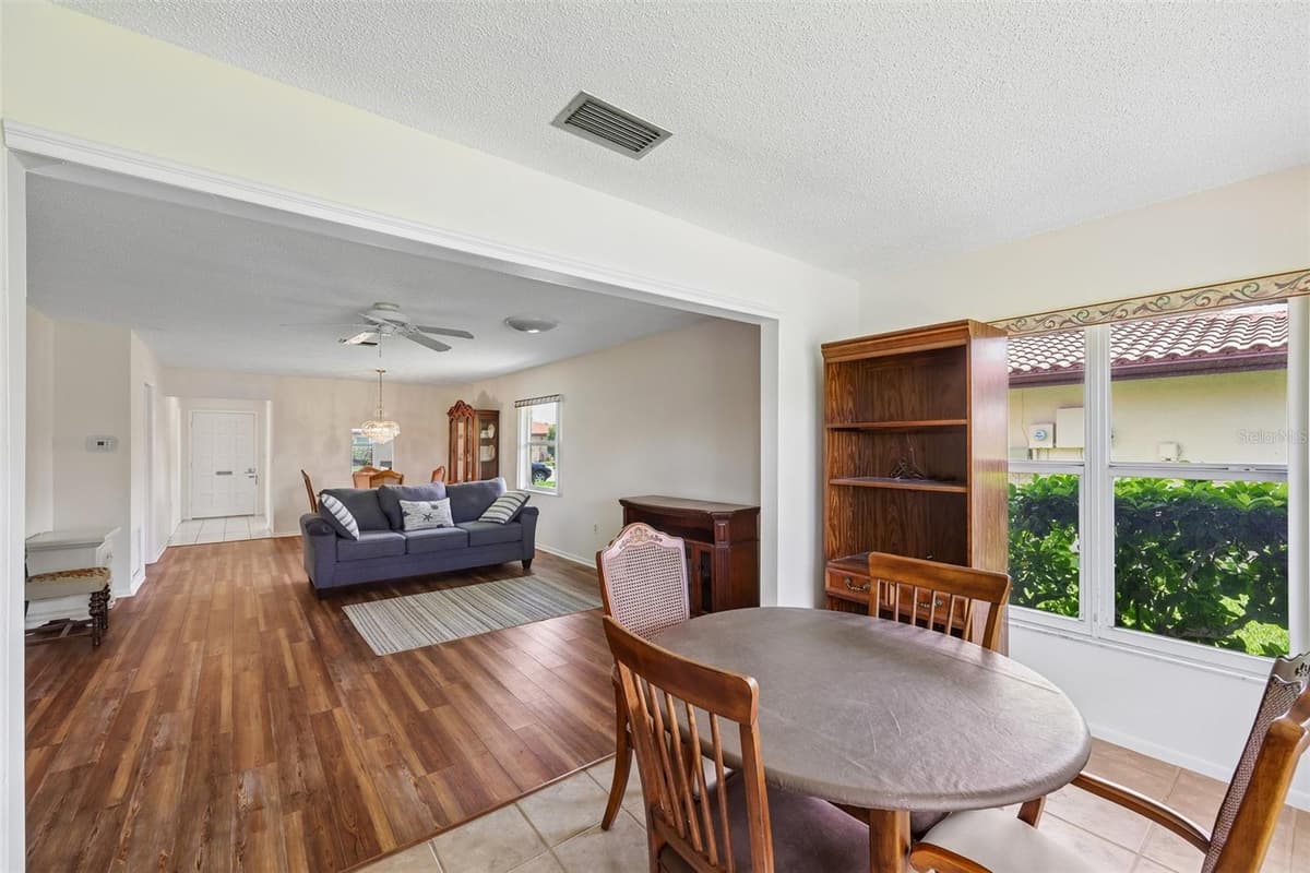 3210 CAMBRIDGE AVENUE — photo 16 of 38