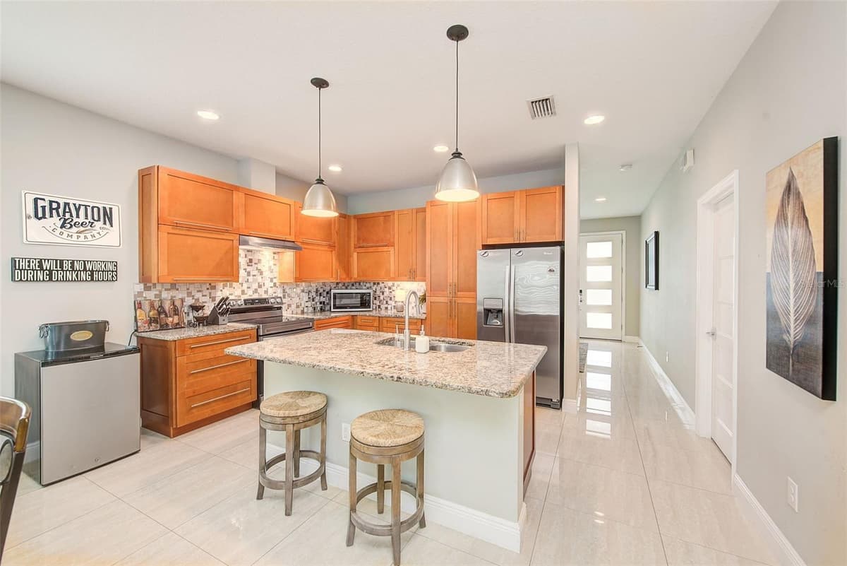 4301 NASSAU STREET — photo 4 of 37