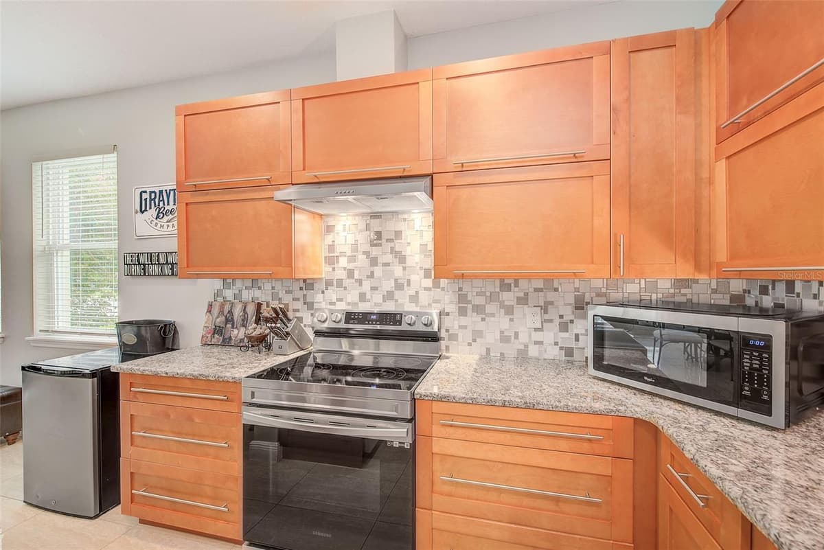 4301 NASSAU STREET — photo 10 of 37