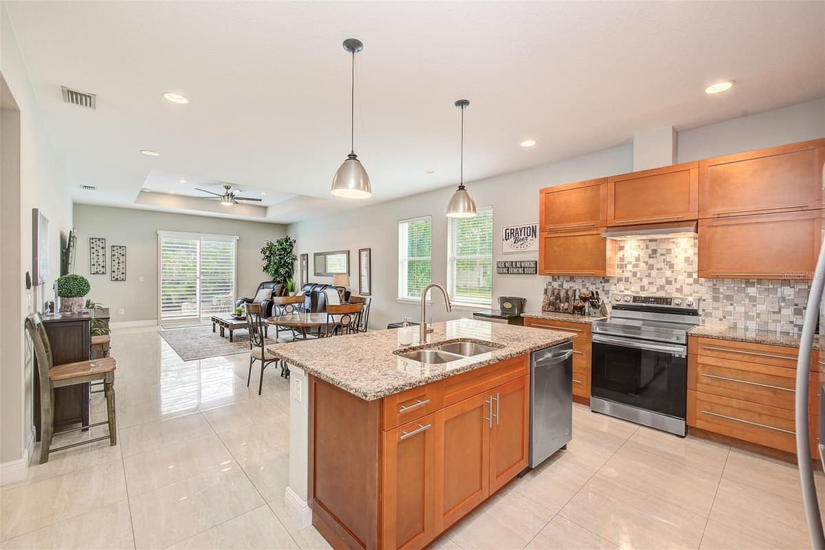 4301 NASSAU STREET — photo 6 of 37
