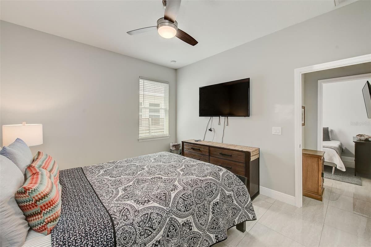 4301 NASSAU STREET — photo 22 of 37