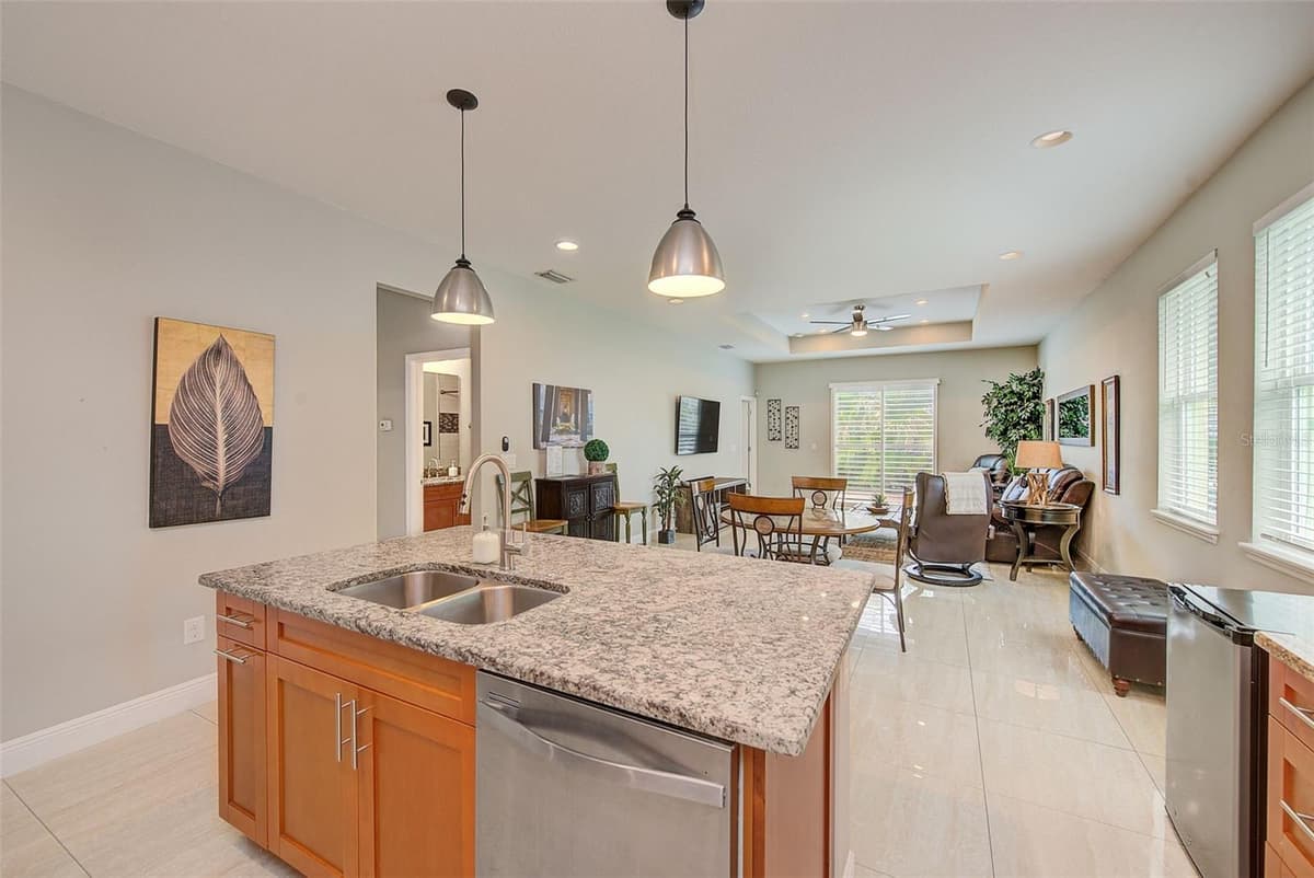 4301 NASSAU STREET — photo 5 of 37