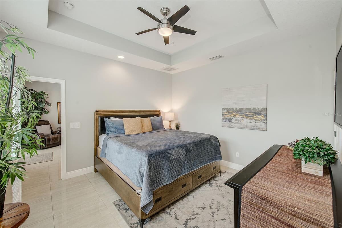 4301 NASSAU STREET — photo 16 of 37