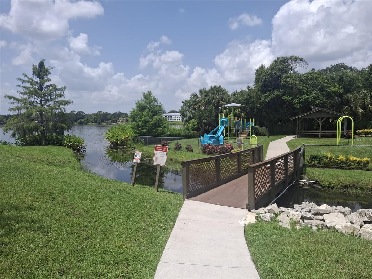 602 WOODRIDGE DRIVE — photo 40 of 40