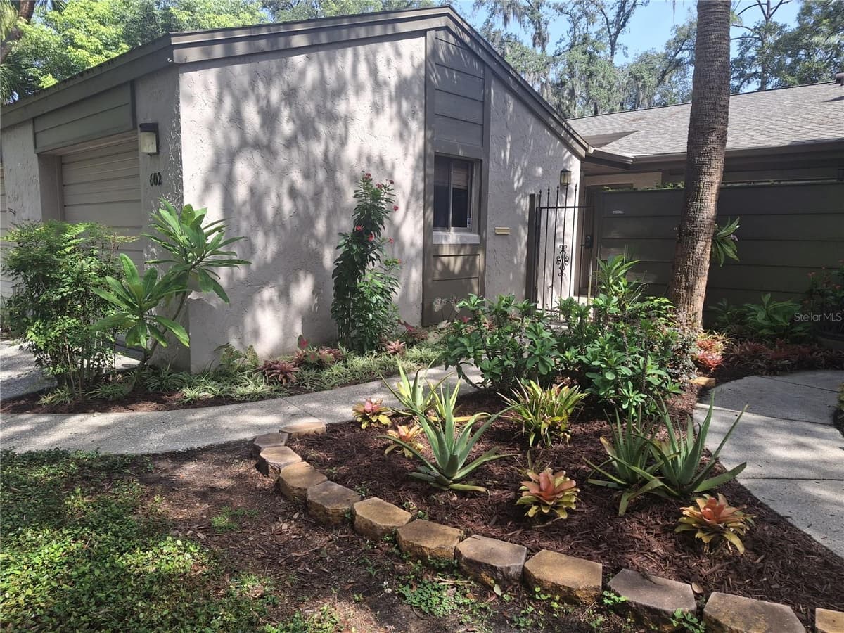 602 WOODRIDGE DRIVE — photo 5 of 40