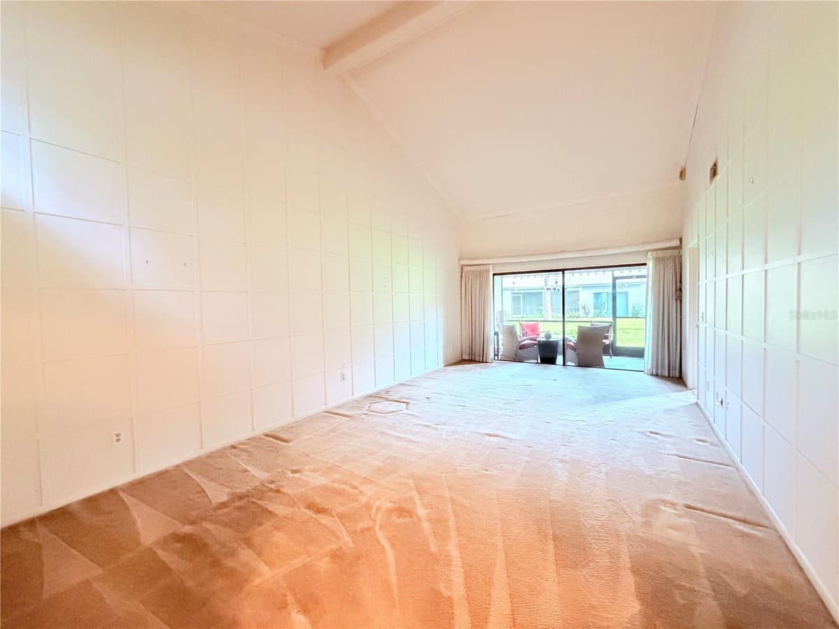 602 WOODRIDGE DRIVE — photo 11 of 40