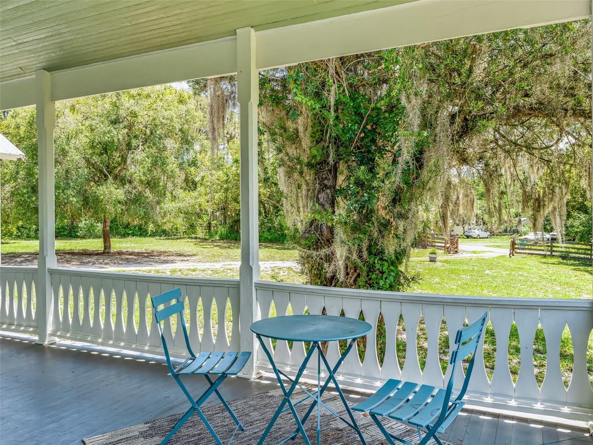 511 MIRROR LAKE DRIVE — photo 17 of 85