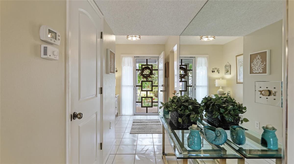 1109 EDGEWATER CIRCLE — photo 4 of 73