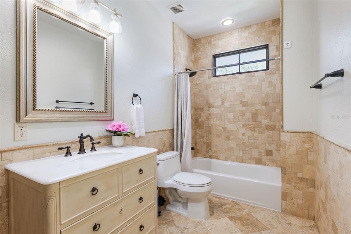 4555 SWANN AVENUE — photo 48 of 74