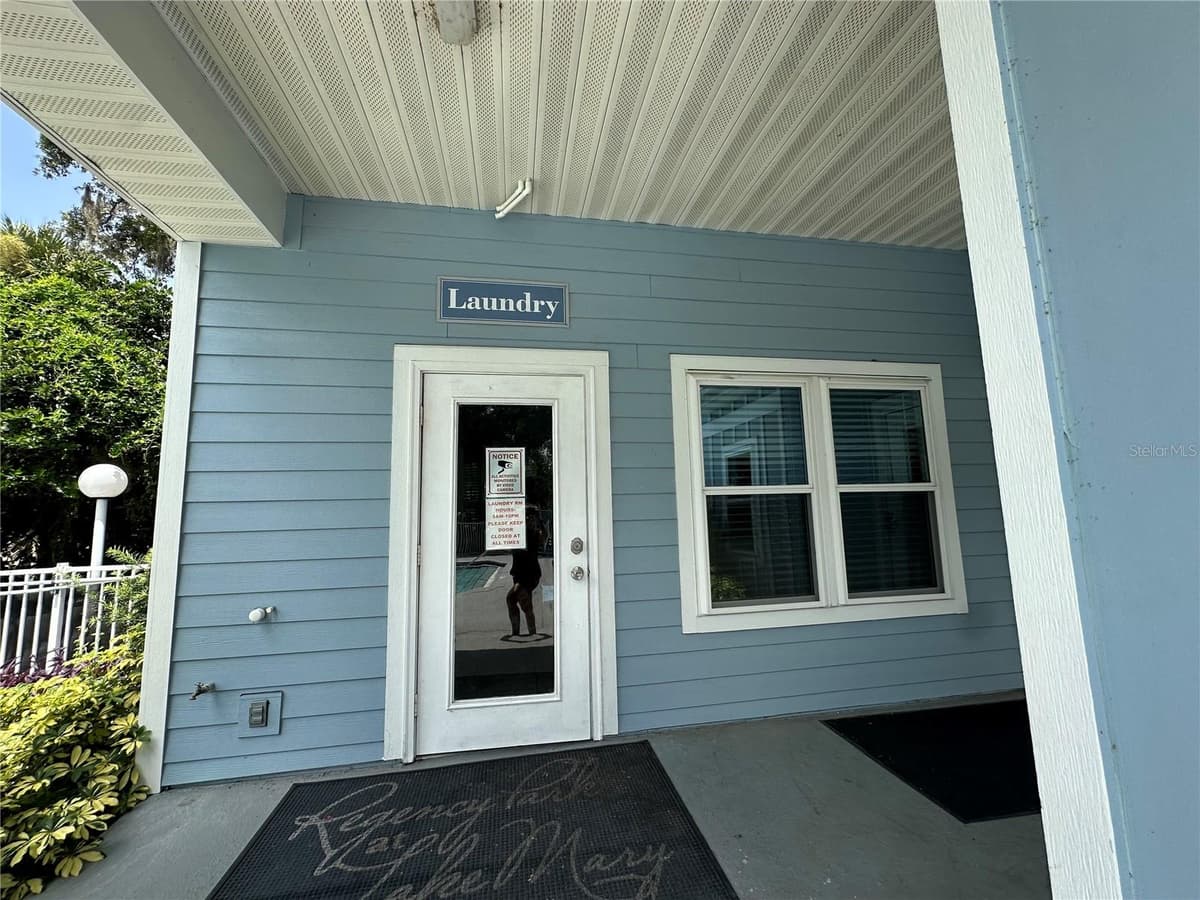 709 SECRET HARBOR LANE — photo 4 of 32
