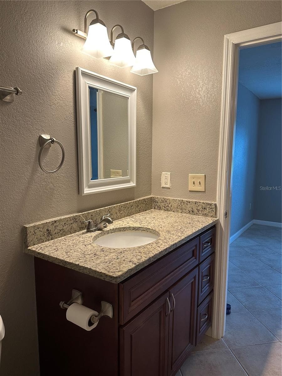 709 SECRET HARBOR LANE — photo 19 of 32