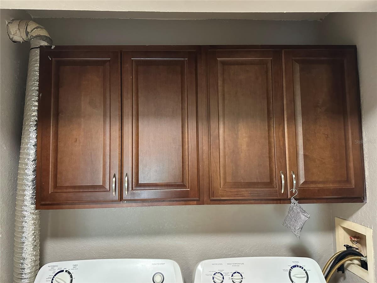 709 SECRET HARBOR LANE — photo 14 of 32