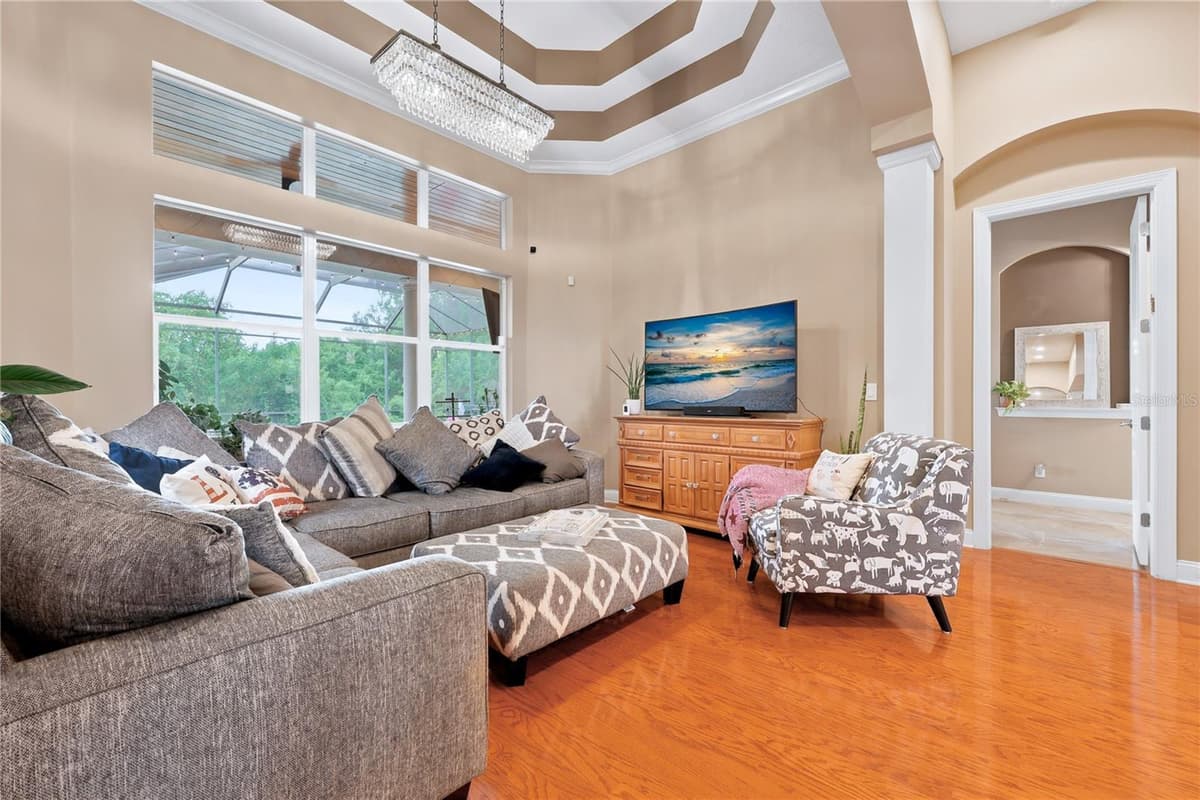 7049 TIMBER RIDGE WAY — photo 12 of 69