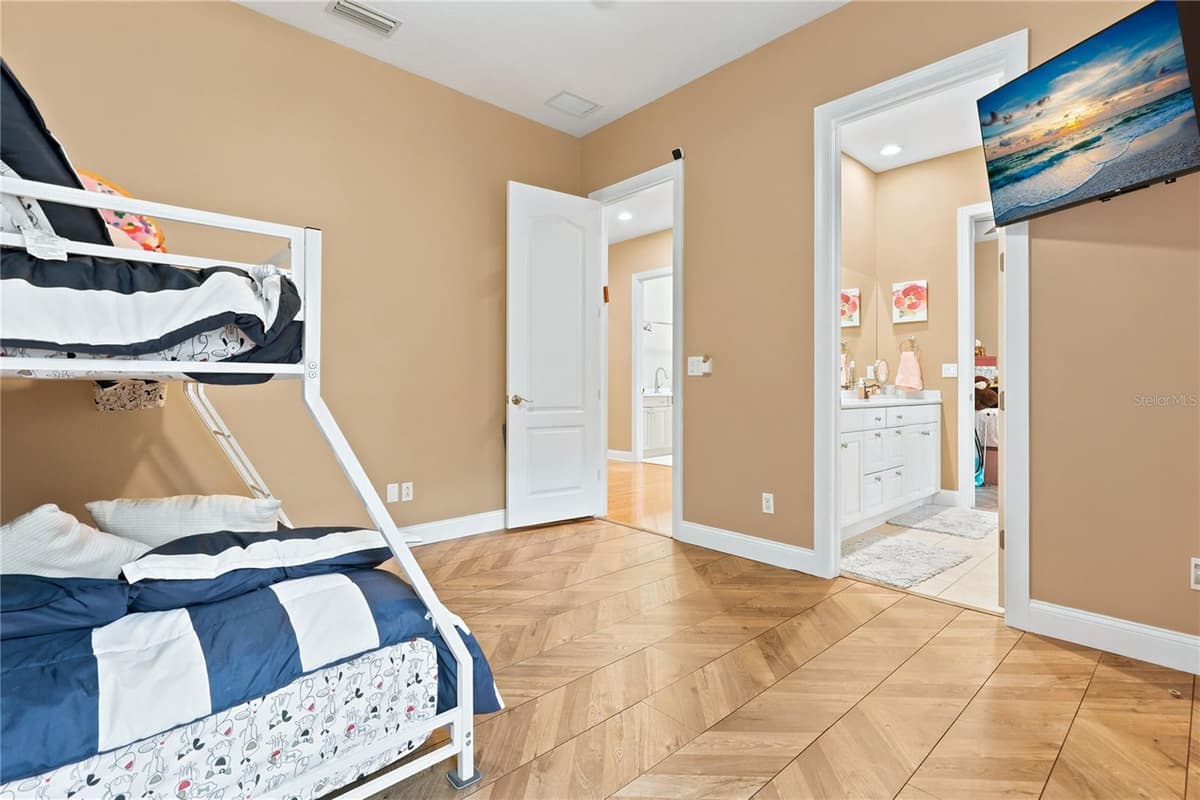 7049 TIMBER RIDGE WAY — photo 33 of 69