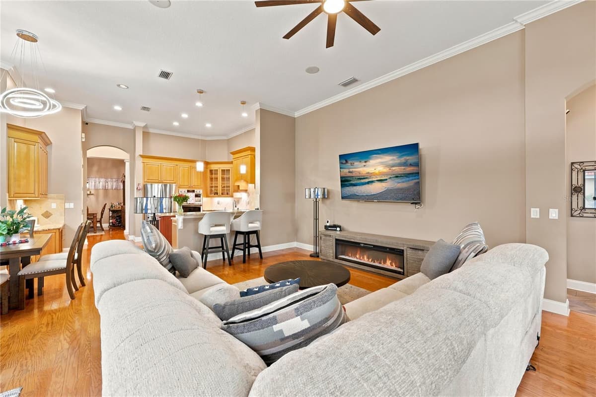 7049 TIMBER RIDGE WAY — photo 15 of 69