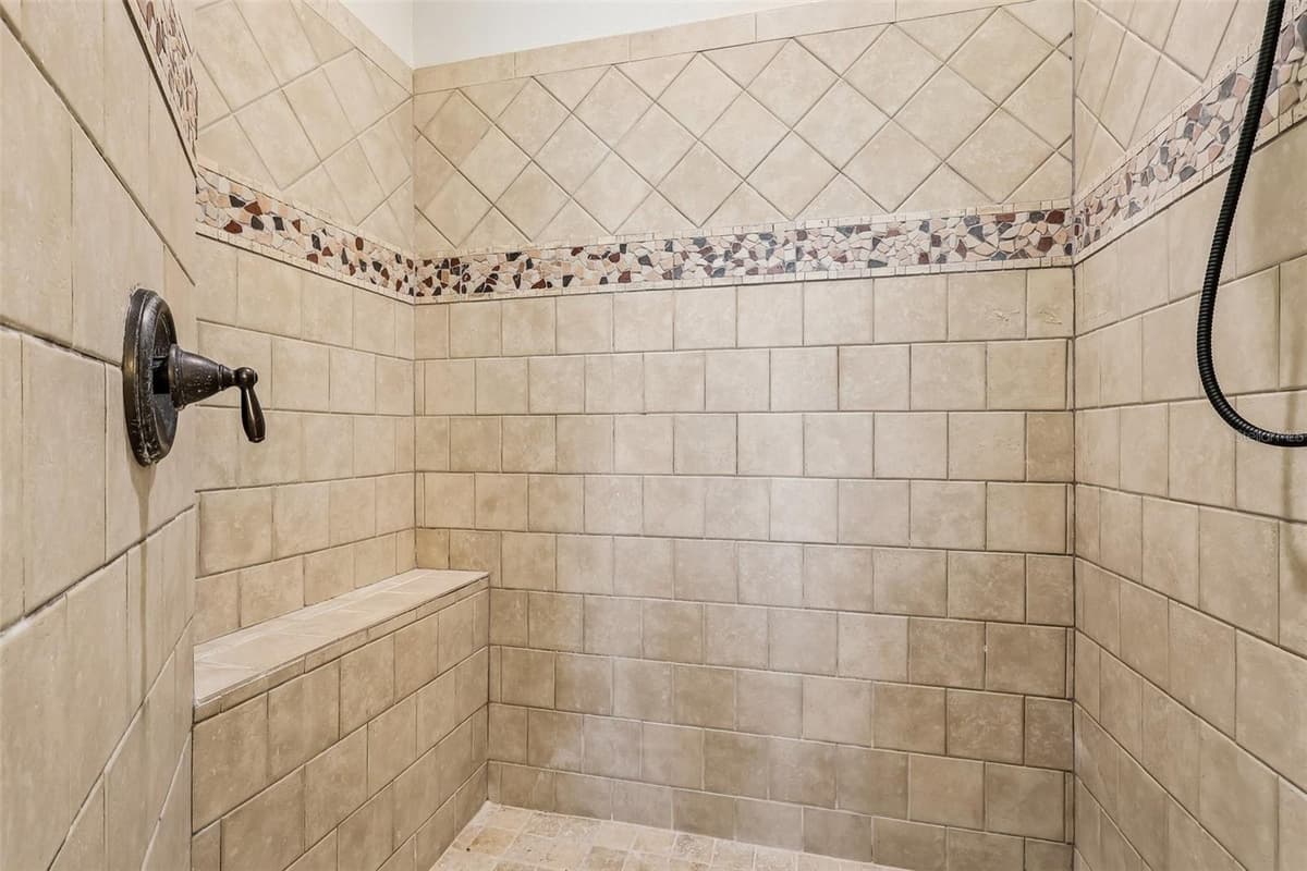 1016 WINDING WATERS CIRCLE — photo 22 of 46
