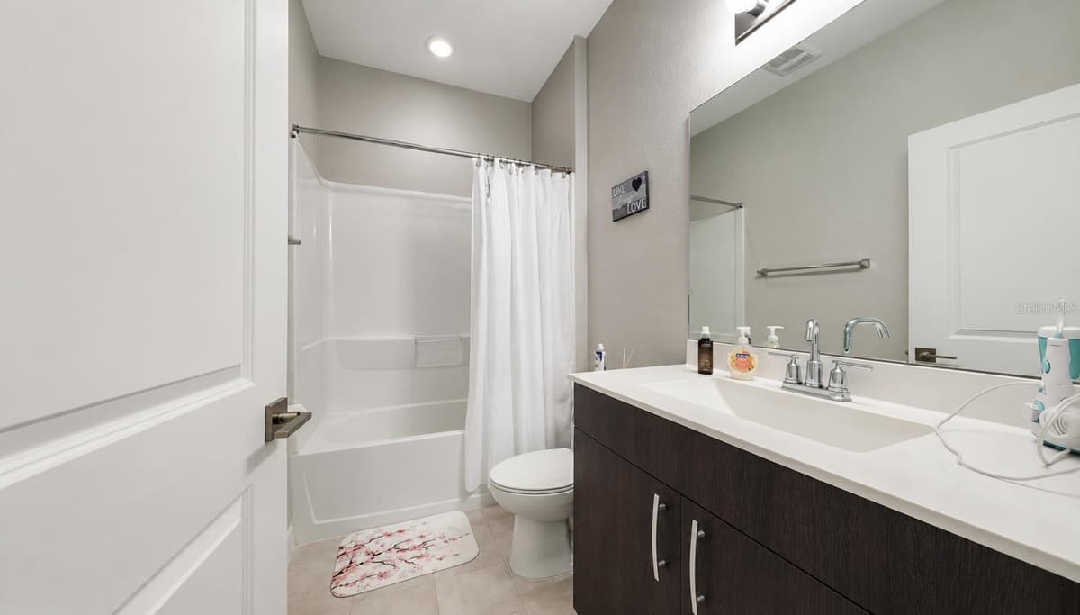 1452 SE 24TH AVE — photo 6 of 21