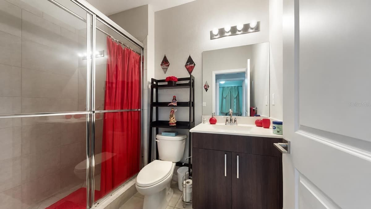 1452 SE 24TH AVE — photo 4 of 21