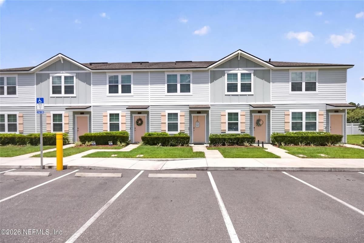 3933 OAK MILL ROAD — photo 1 of 1