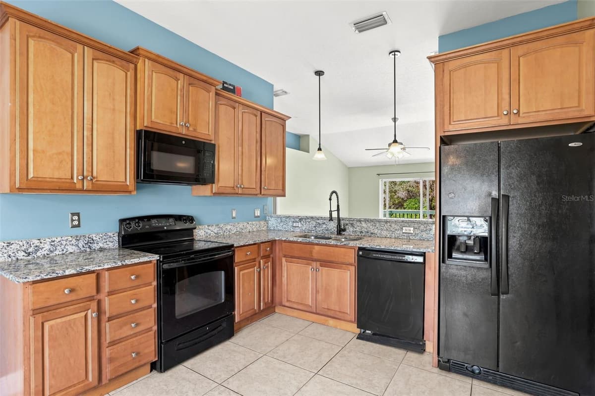 2063 MONTEREY DRIVE — photo 5 of 36