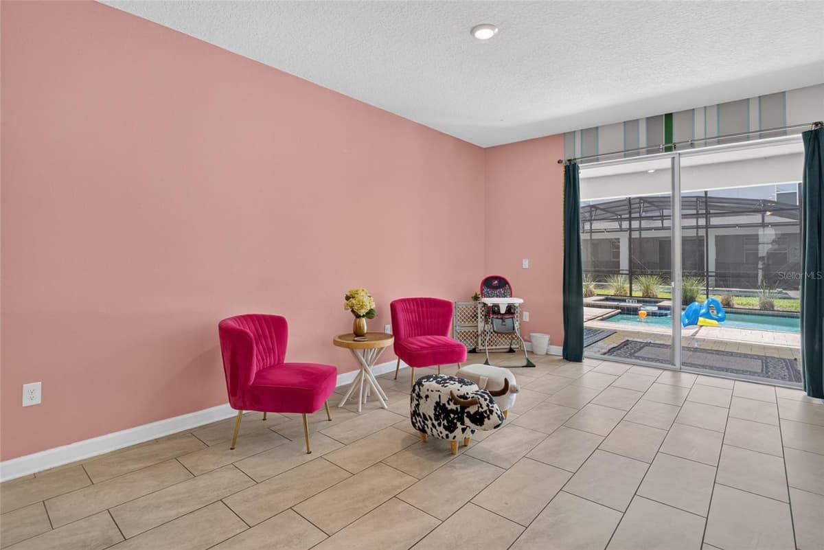 4536 TARGET BOULEVARD — photo 19 of 73