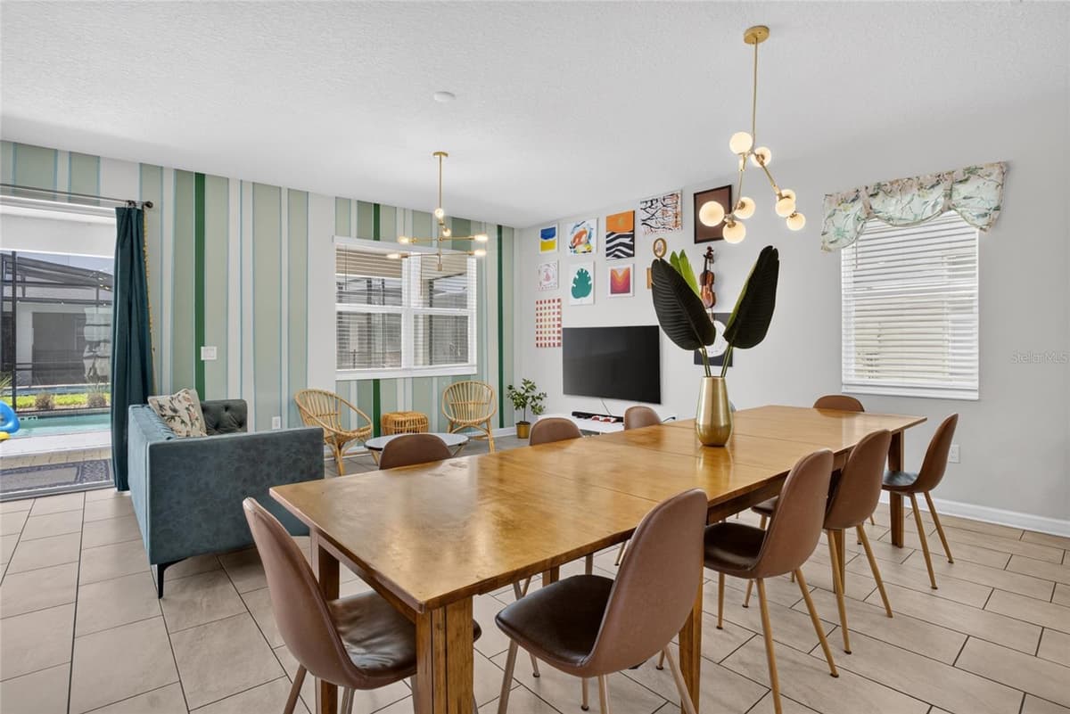 4536 TARGET BOULEVARD — photo 15 of 73