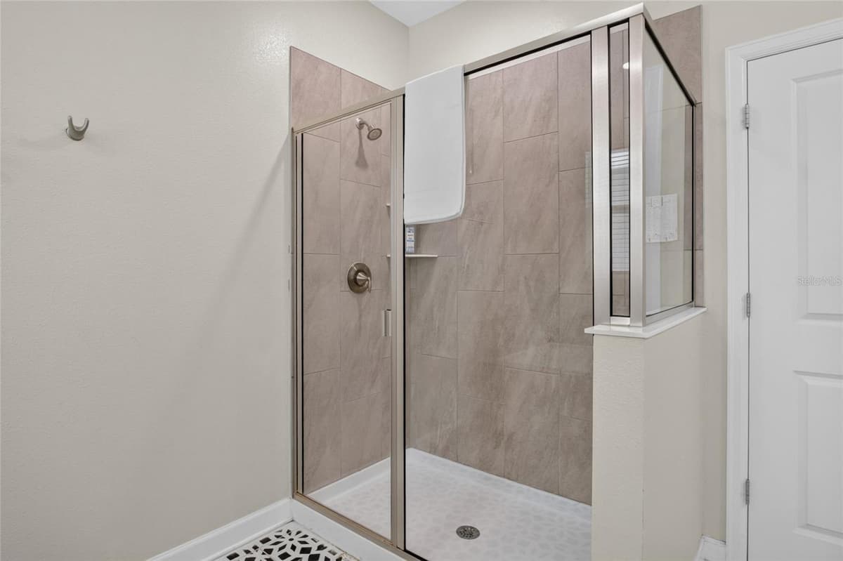 4536 TARGET BOULEVARD — photo 29 of 73