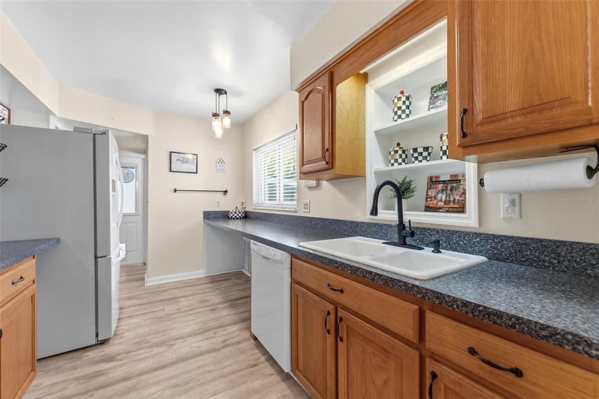 309 BELLE VIEW AVENUE — photo 16 of 50