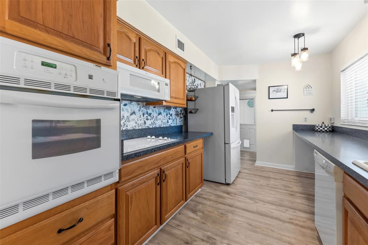 309 BELLE VIEW AVENUE — photo 17 of 50
