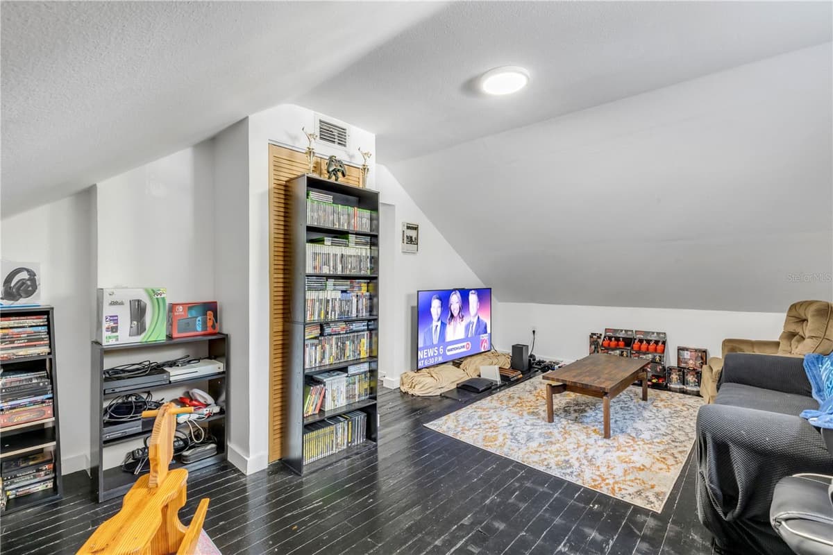 407 MAGNOLIA STREET — photo 34 of 63