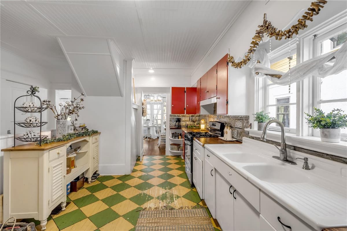 407 MAGNOLIA STREET — photo 15 of 63