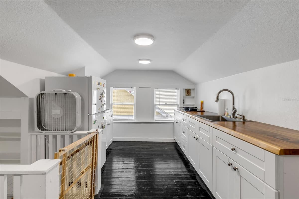 407 MAGNOLIA STREET — photo 32 of 63