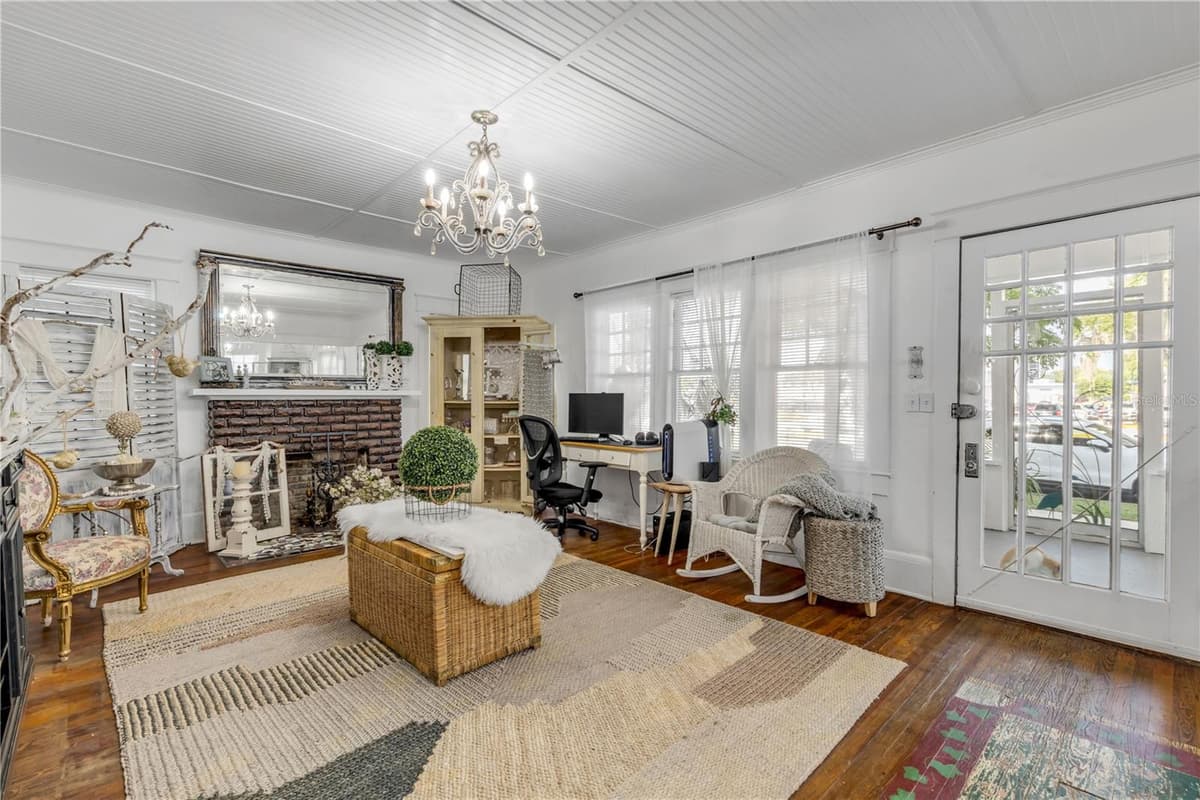 407 MAGNOLIA STREET — photo 8 of 63