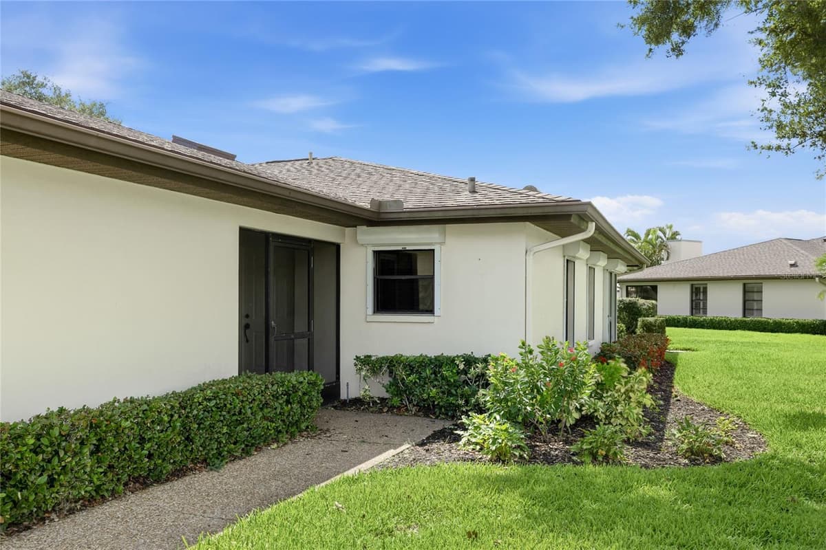 3670 GLENEAGLE DRIVE — photo 4 of 32