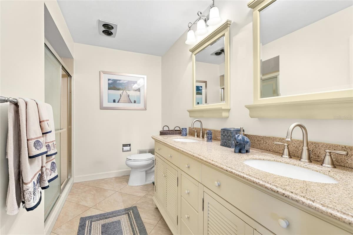 3670 GLENEAGLE DRIVE — photo 18 of 32