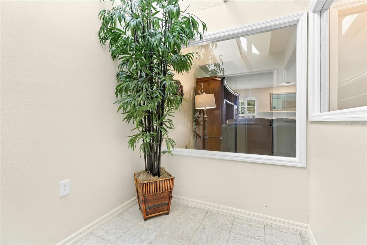 3670 GLENEAGLE DRIVE — photo 7 of 32