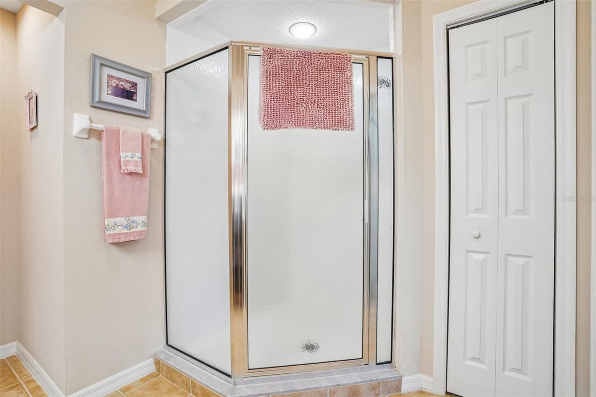 10172 MAINSAIL DRIVE — photo 34 of 58
