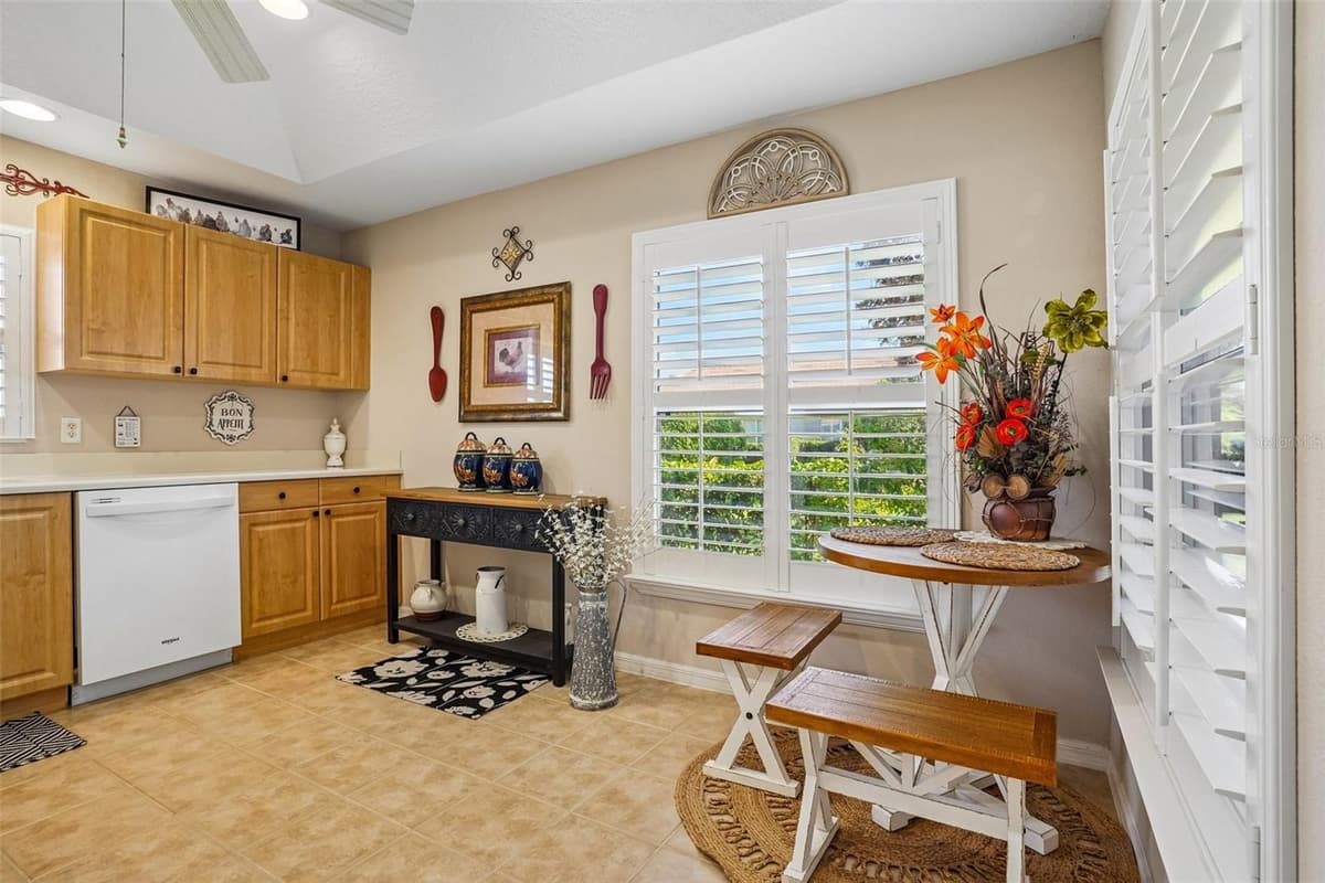 10172 MAINSAIL DRIVE — photo 18 of 58