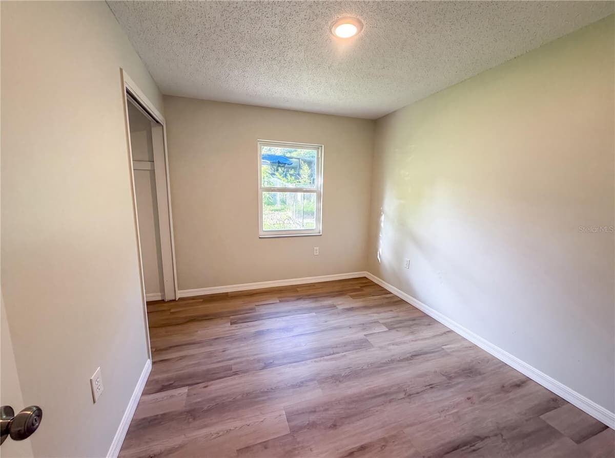 2230 SPRING HOLLOW DRIVE — photo 15 of 20