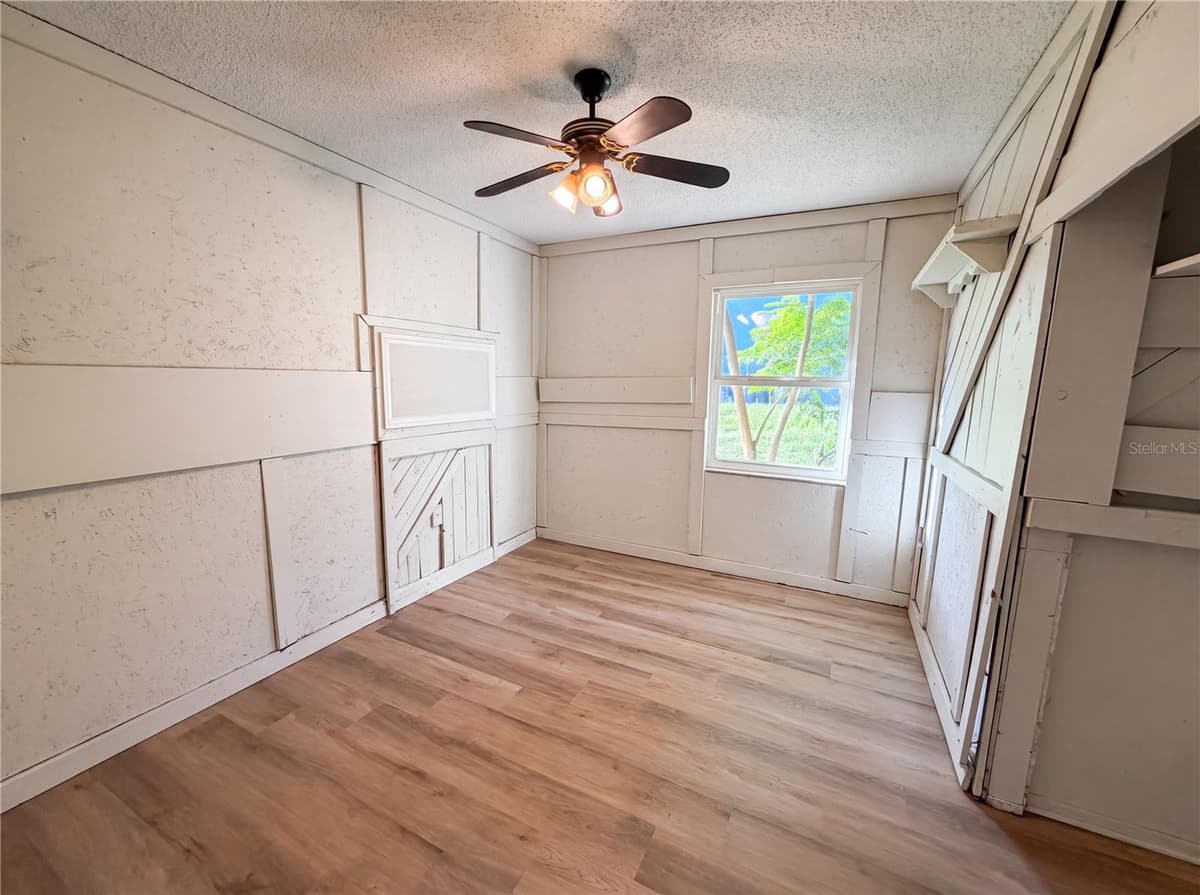 2230 SPRING HOLLOW DRIVE — photo 18 of 20